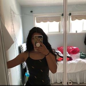 Gray lightning bolt tank